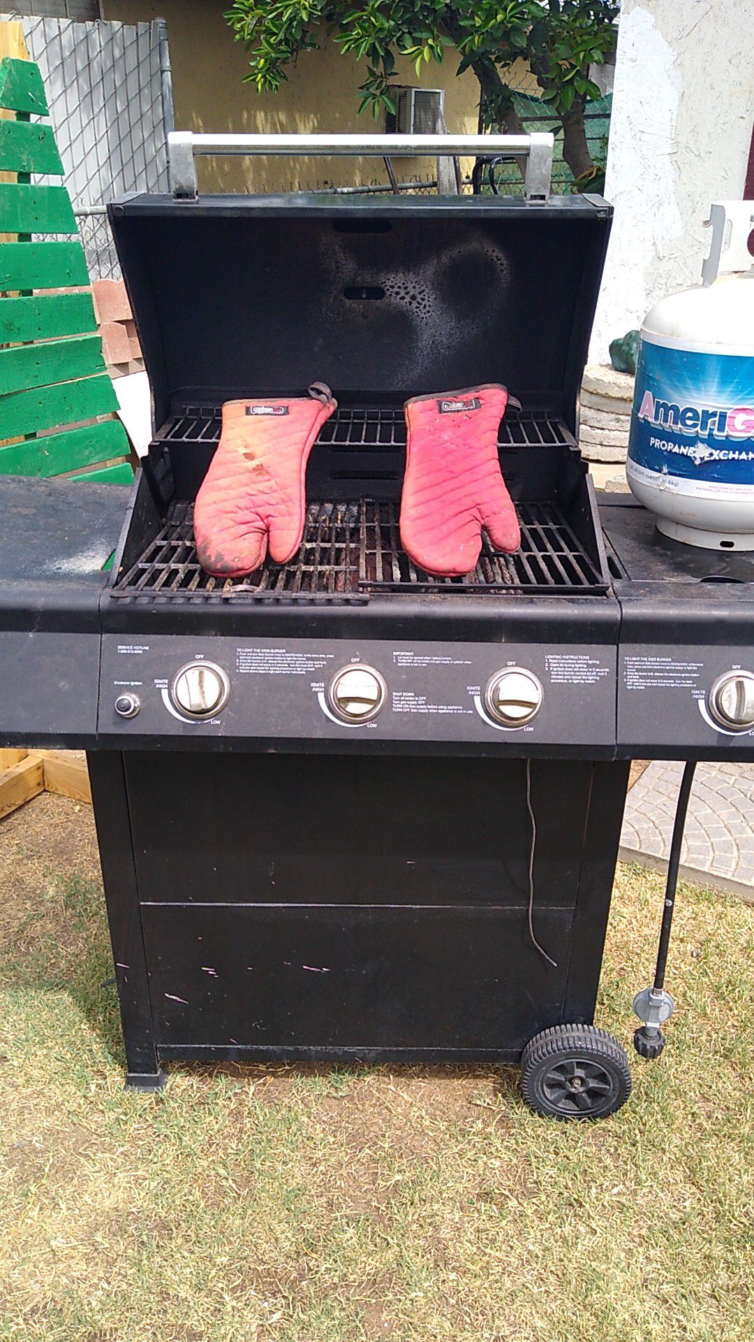 BBQ grill or side burner