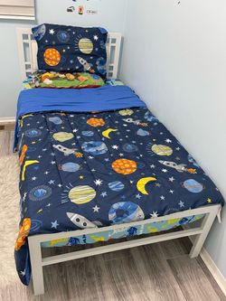 Bedroom set