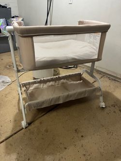 Bassinet with super cushion
