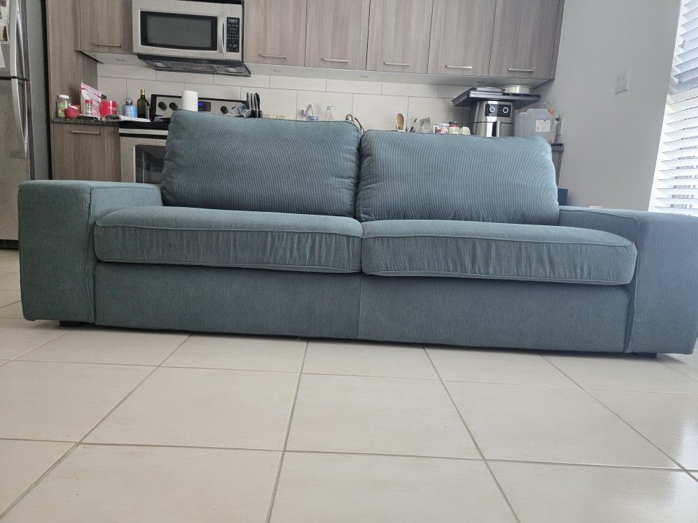 Kivik Sofa