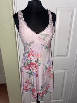 Floral nightgown size M