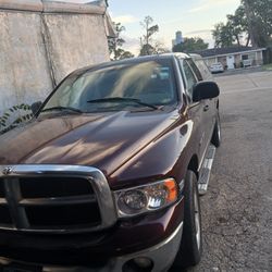 04  DODGE  Ram  5.7.motor