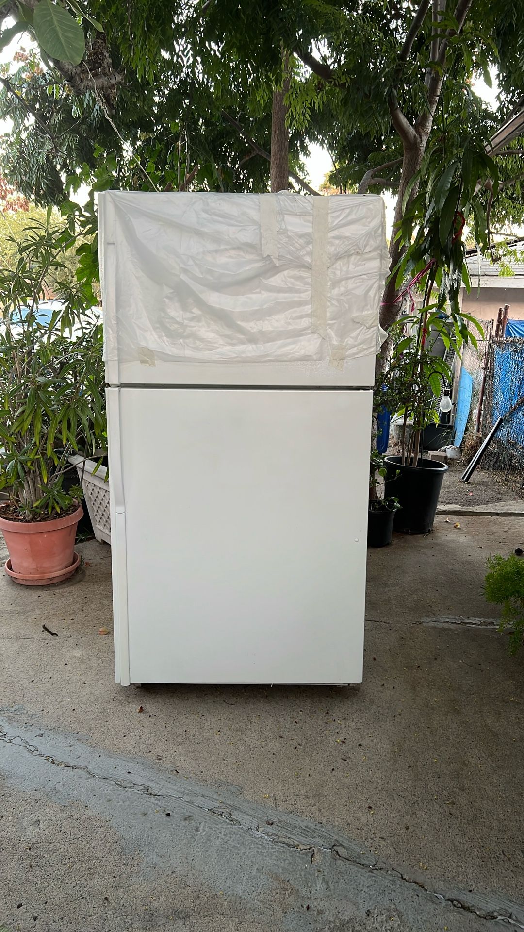 Refrigerator For Sale