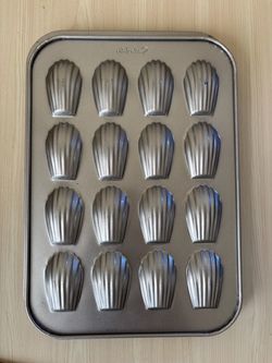Sur La Table Madeleine non- stick 16 count tray