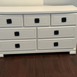 7 Drawer Dresser Free Delivery 
