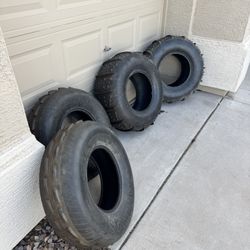 32” CST Sandblast Paddle Tires Front And Rear