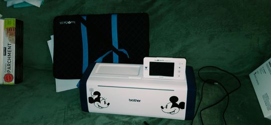 Scan and cut Disney machine used but great condition