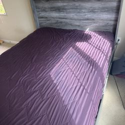 Queen Bedroom Frame With Mattres
