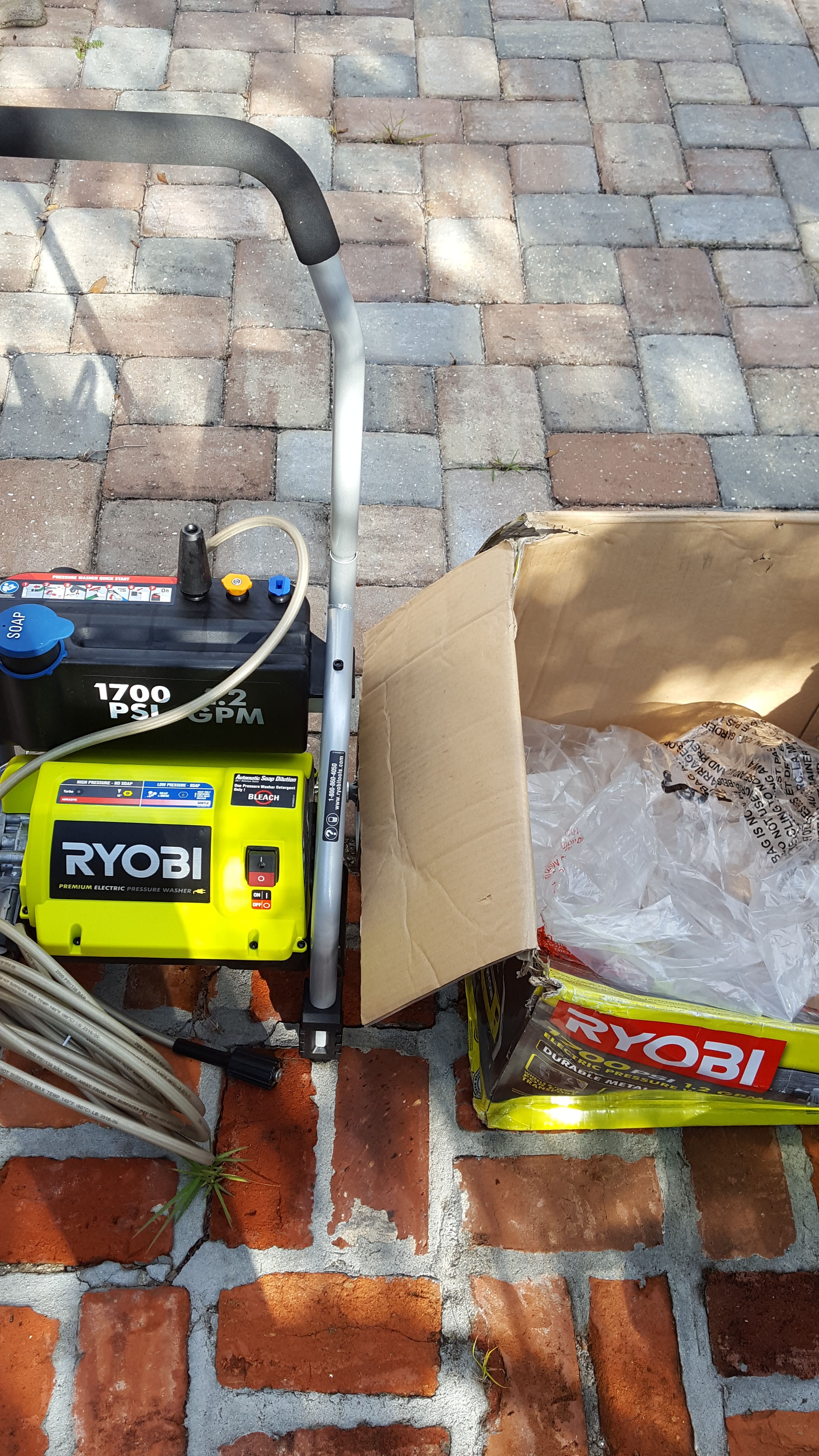 1700 psi pressure washer