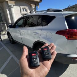 Llaves De Autos / Car Keys And Remotes 