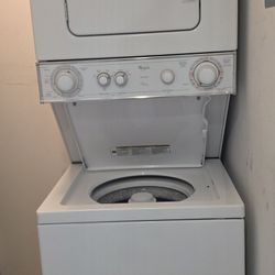 Whirlpool Thin Twin Heavy-Duty stackable Washer and Dryer White