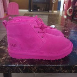 UGG botas size 3 girls