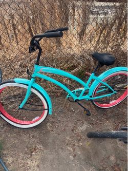 SkullxBones women's beach cruiser $100 AS IS