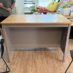 Kitchen Island/ Table
