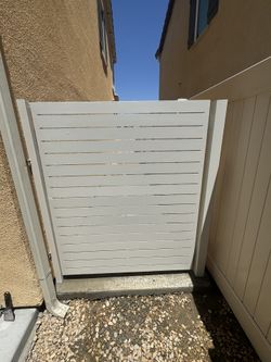 Gate