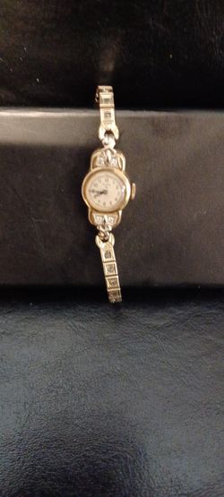 Vintage Longines 1950s Solid 14k Gold Watch