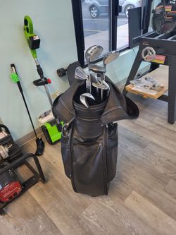 Set of golf clubs