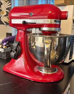 Kitchenaid mixer/blender, in good condition, attachments shown