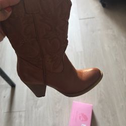Cowgirl Boots 7.5
