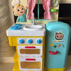 Coco melón Little Kitchen Play set