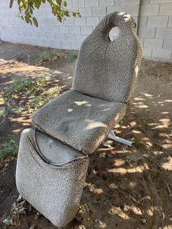 Cosmetic chair/ massage