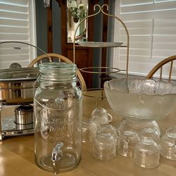 High Quality Entertainment Ensemble Perfect For Parties 