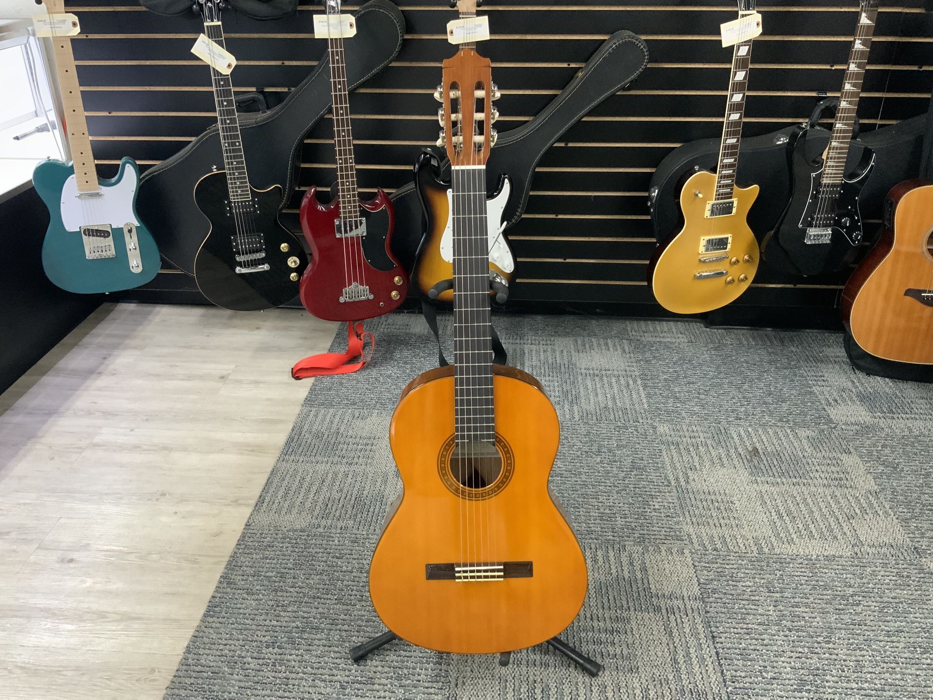 Yamaha CG101A Classical Guitar Natural