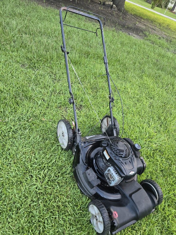 Mtd 21" Self-propelled Lawn Mower 