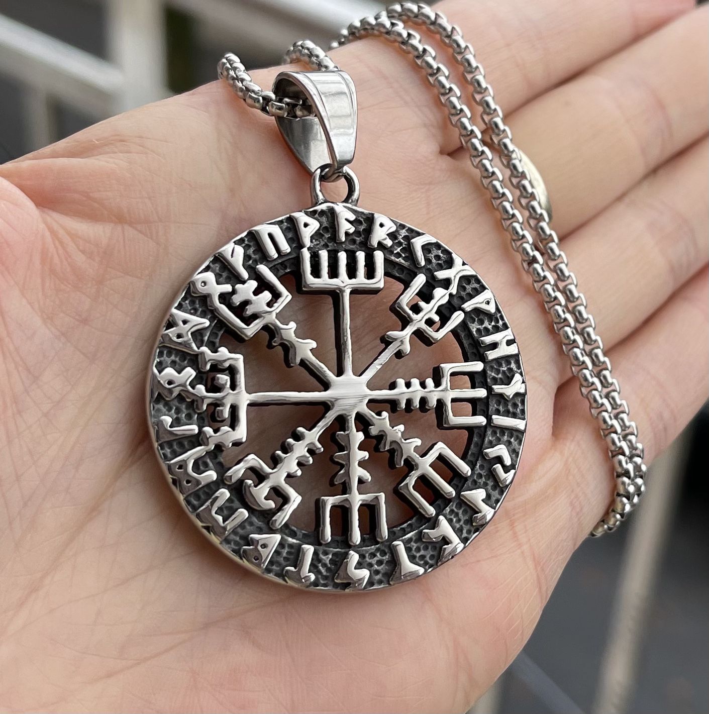 Mens Norse Viking Rune Vegvisir Compass Pendant Necklace Stainless Steel