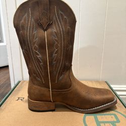 NEW! Roper Women’s Loretta Embroidered Square Toe Boots