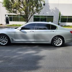 2018 BMW 740i
