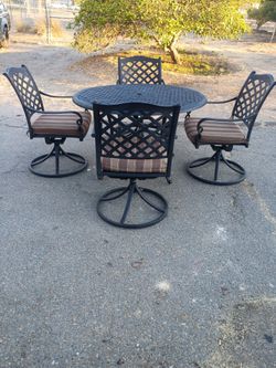 Patio Table and 4 Chairs