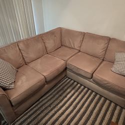 Rowe Furniture Brentwood Section Couch