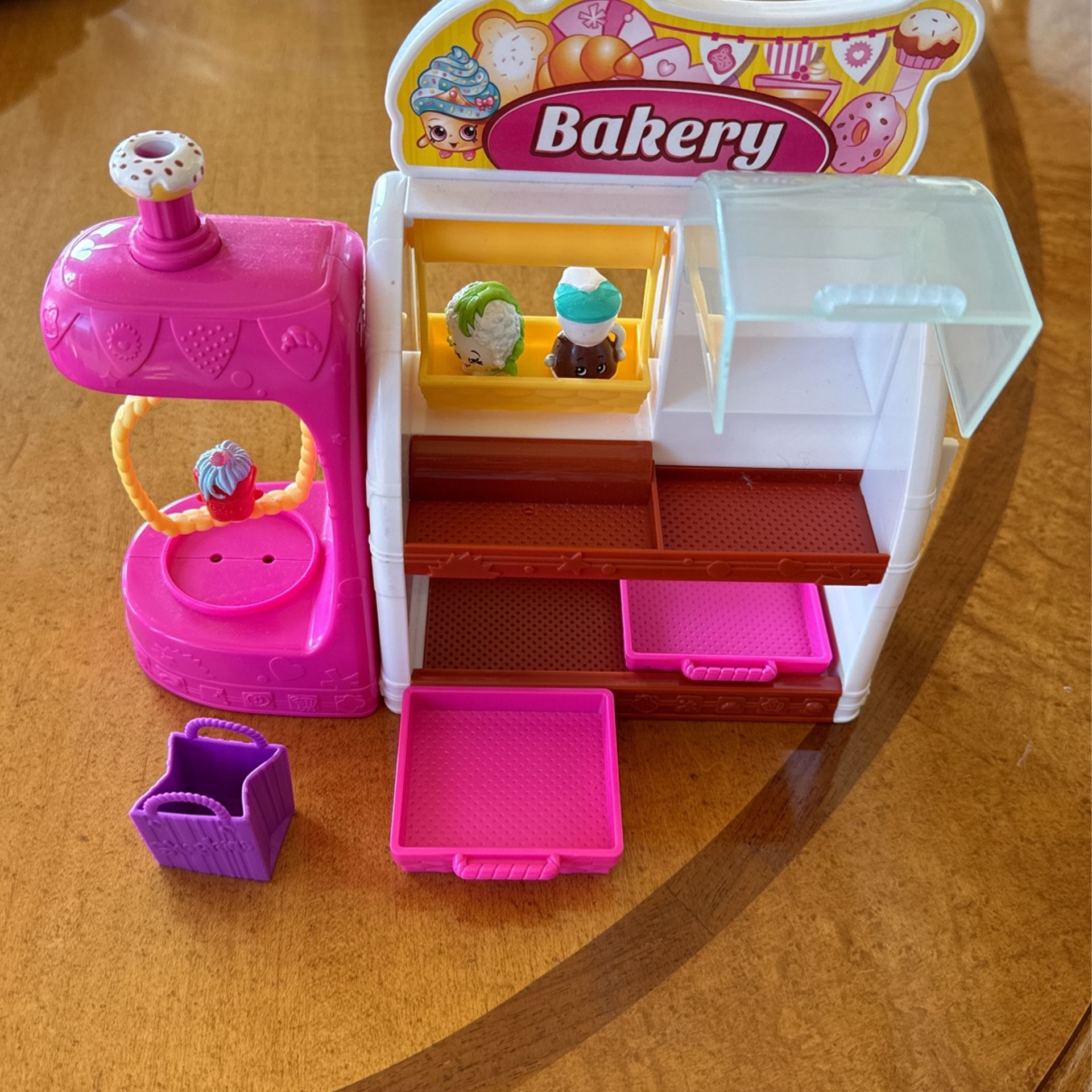 Shopkins Bakery With Three Characters!