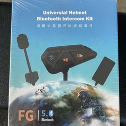 New  Universal helmet Bluetooth Kit 