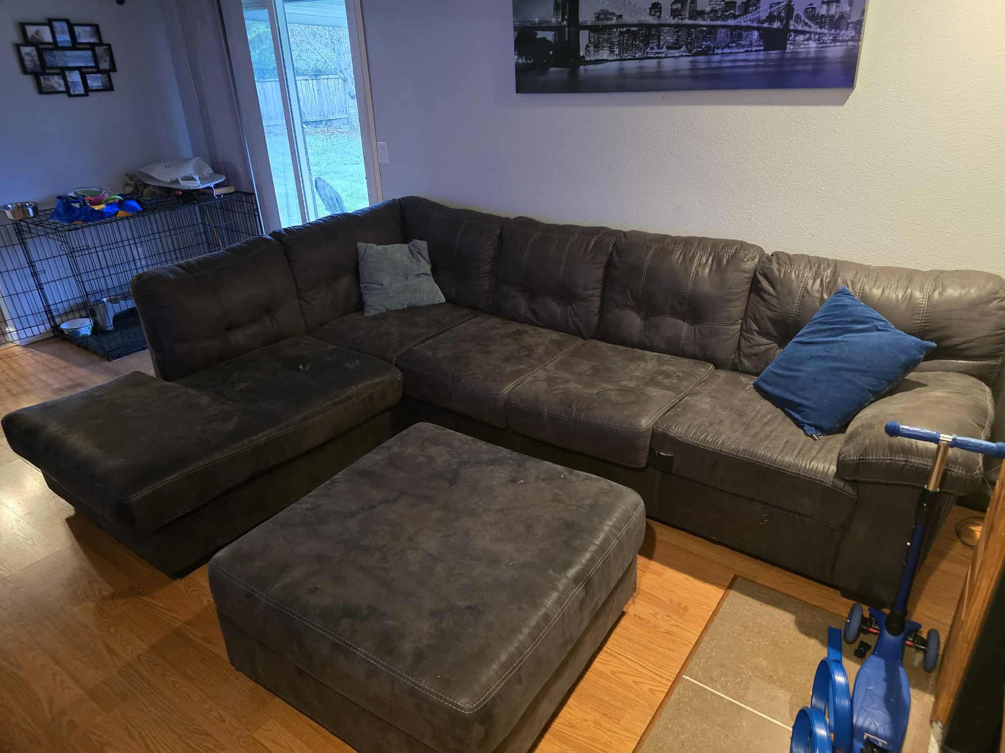 Sectional couch