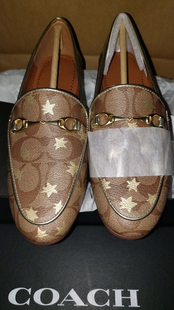 Coach Haley Sig Loafer Khaki/Gold Size 5B