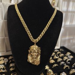 Chain & Pendant  