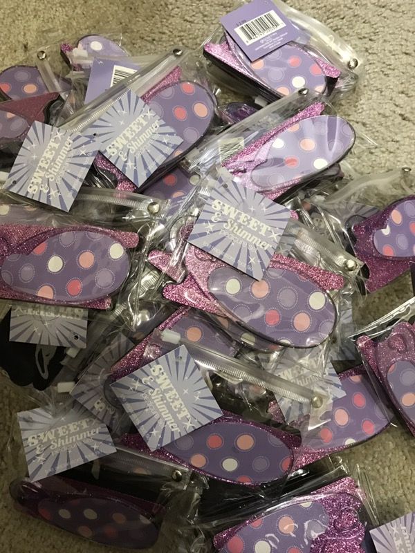 Toe separators and foot file