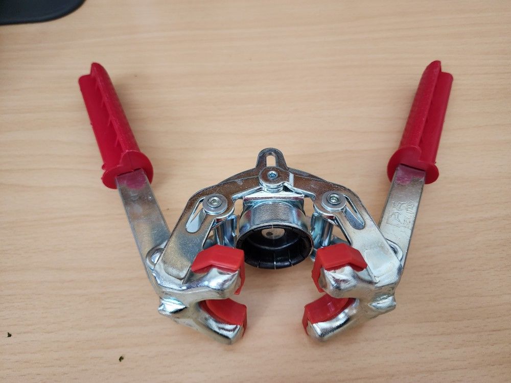Unique Brev Italian Made Tappatrice Mechanical Bottle Capper