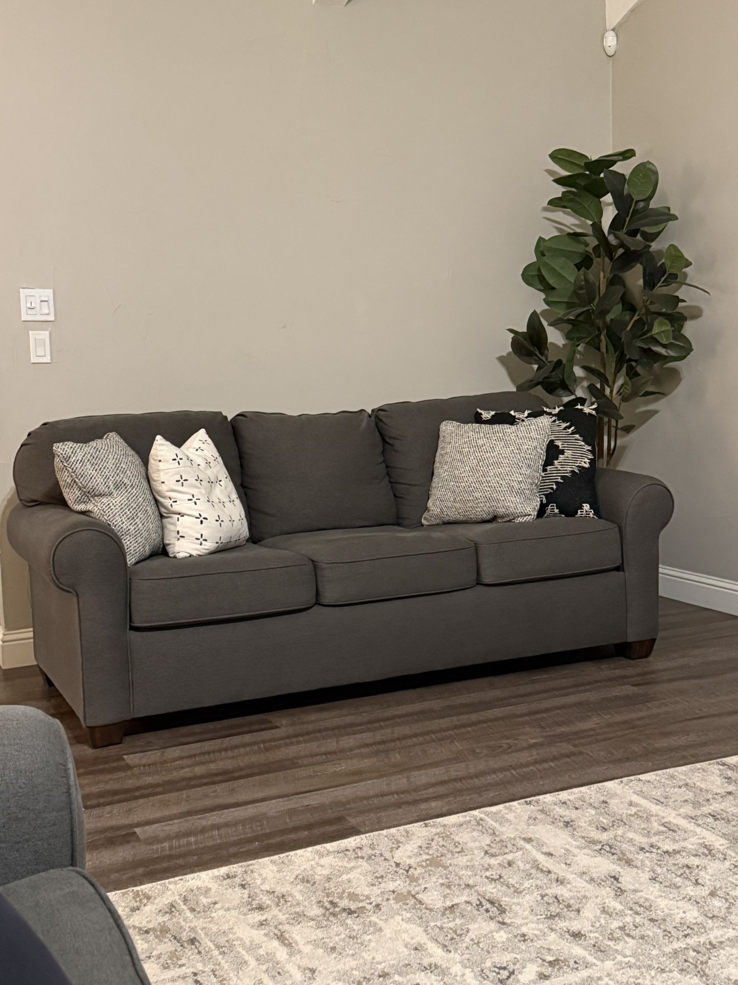 Full Size Flexsteel Couch