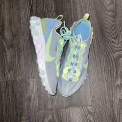 Nike Size 9 Women 40$