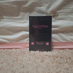 Valentino Born in Roma Intensely (100ml)