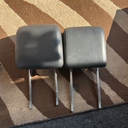 2009 Range Rover Rear Seat Head Rest
