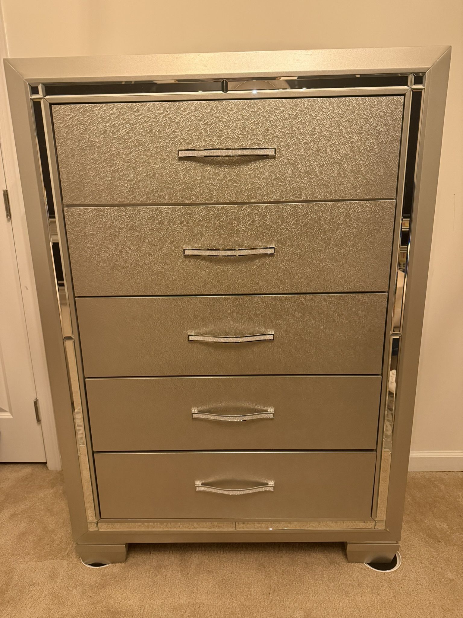 Mirrored 5 Drawer Dresser