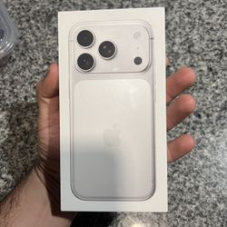 iPhone 17 Pro Unlocked To Any Carrier 