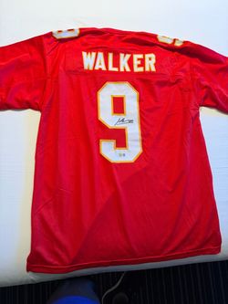 Kenneth Walker III Signed Chiefs Jersey XL