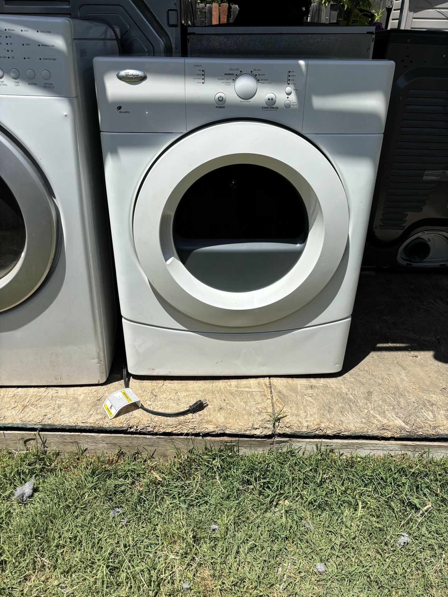 Gas Dryer Brand Whirpool Heavy Duty Everyting Works Well With A 2 Months Warranty