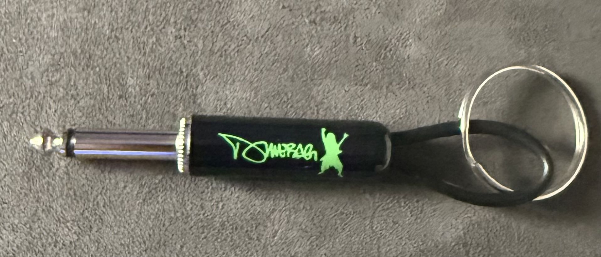 DIMEBAG DARRELL GUITAR PLUG KEYCHAIN -NEW