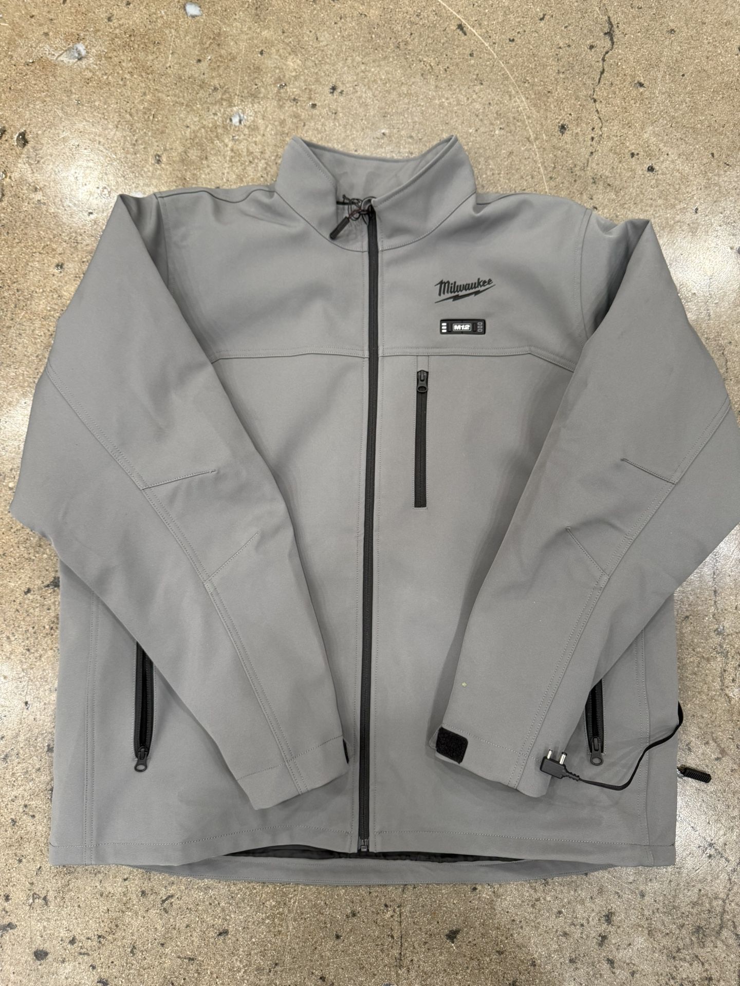 Milwaukee Men's X Large M12 12 Volt Lithium Ion Cordless Tough